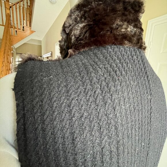 Johnston & Murphy Faux Fur and Wool Vest - Size S - Picture 9 of 17